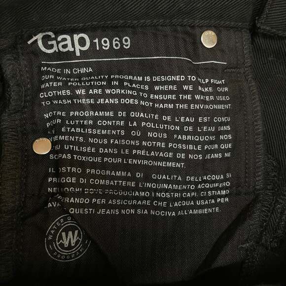 🌞 NWT Gap 1969 Black Ripped Girlfriend Denim Jeans 24r Distressed Rolled Cuff - Picture 11 of 12